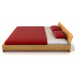 Masívna posteľ z borovicového masívu