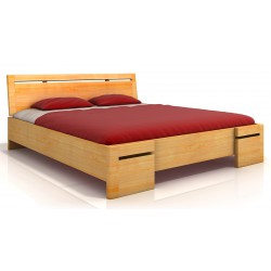 Mohutnejšia masívna posteľ z borovicového masívu